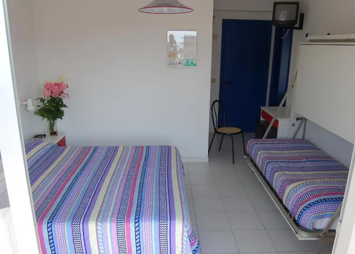 Wally Hotel