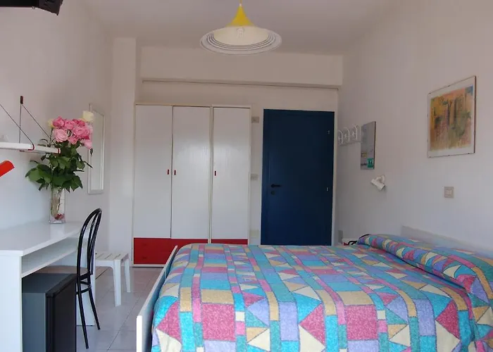 Wally Hotel